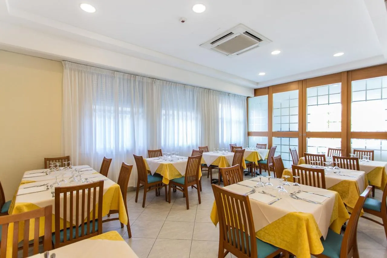 Hotel Savana Rimini 3*,  Italy