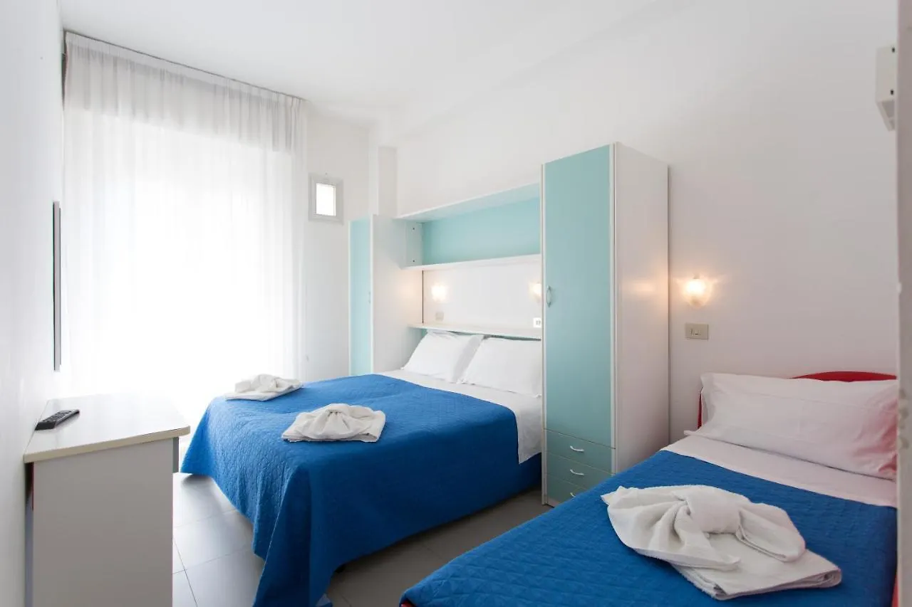 Hotel Savana Rimini 3*,